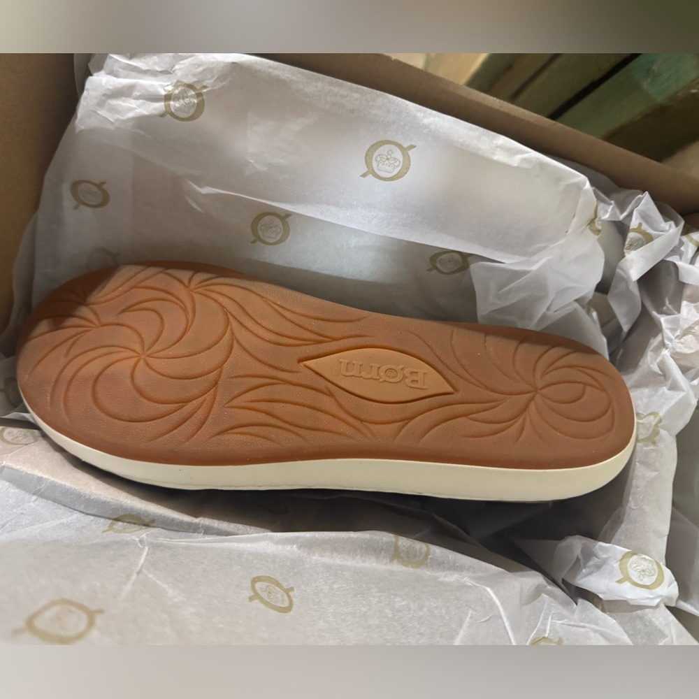 🎉LAST PIECE🎉Born Leather Sandals‎ - Picture 4 of 4